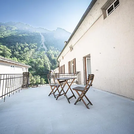 Bernina Express Historic Retreat Apartment *